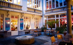 Hi Jacques Brel Hostel